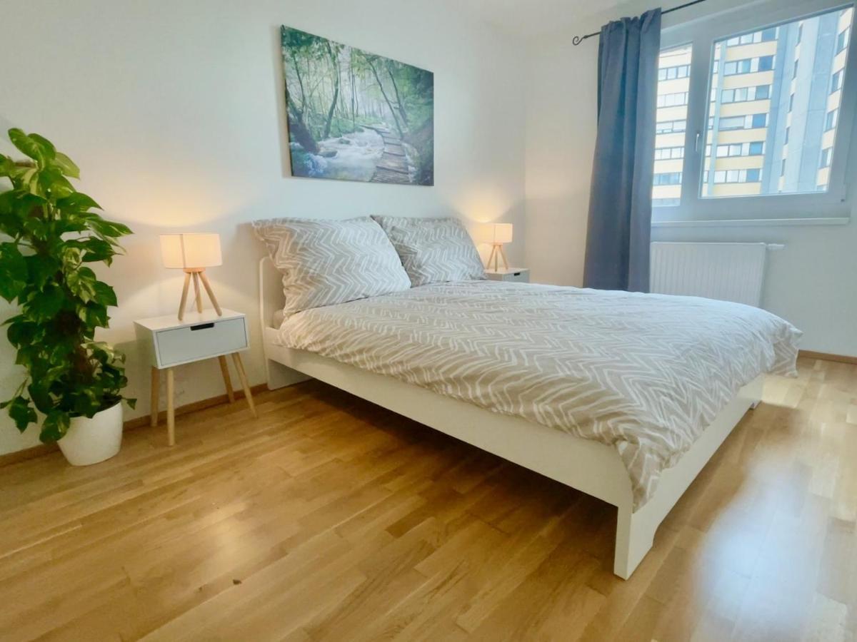 Central 55M2 Flat With Balcony & Parking Bécs Kültér fotó