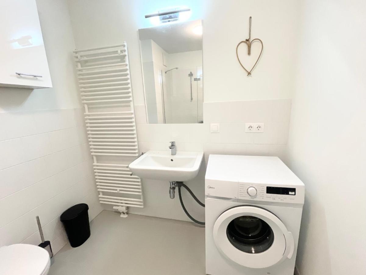 Central 55M2 Flat With Balcony & Parking Bécs Kültér fotó