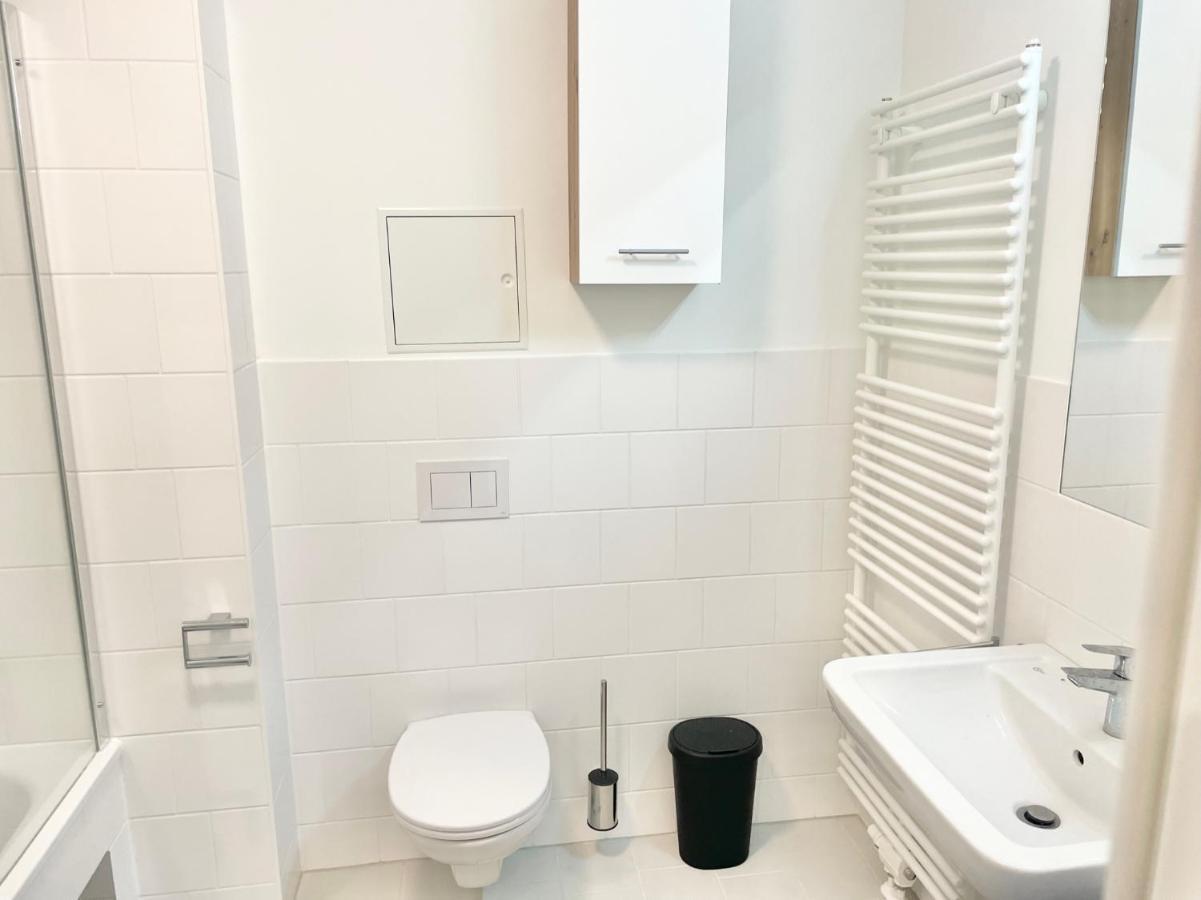 Central 55M2 Flat With Balcony & Parking Bécs Kültér fotó