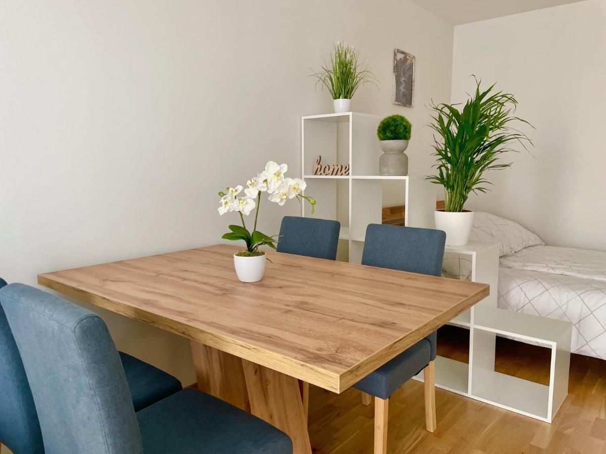 Central 55M2 Flat With Balcony & Parking Bécs Kültér fotó