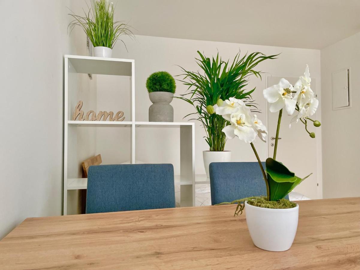 Central 55M2 Flat With Balcony & Parking Bécs Kültér fotó