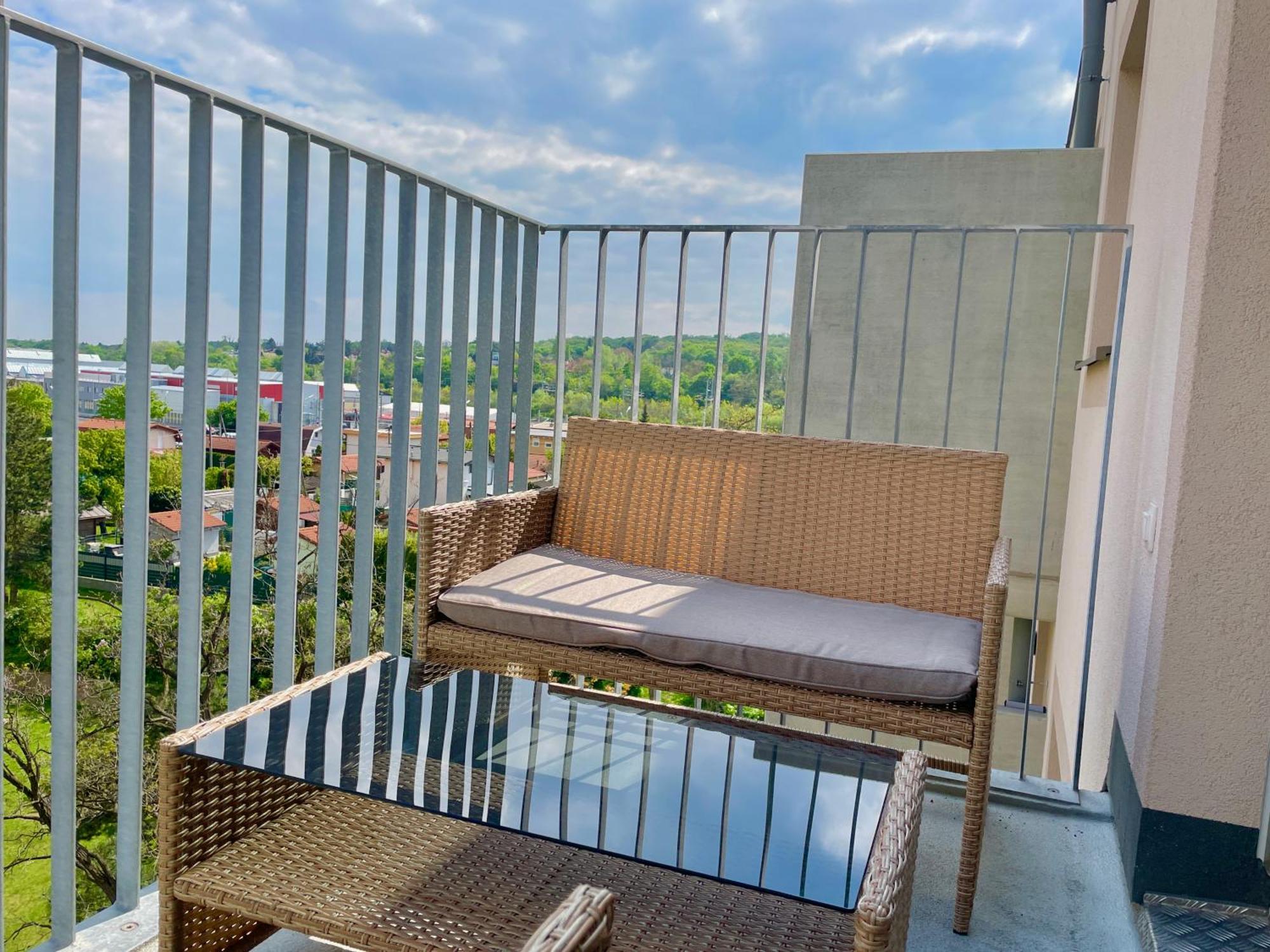 Central 55M2 Flat With Balcony & Parking Bécs Kültér fotó